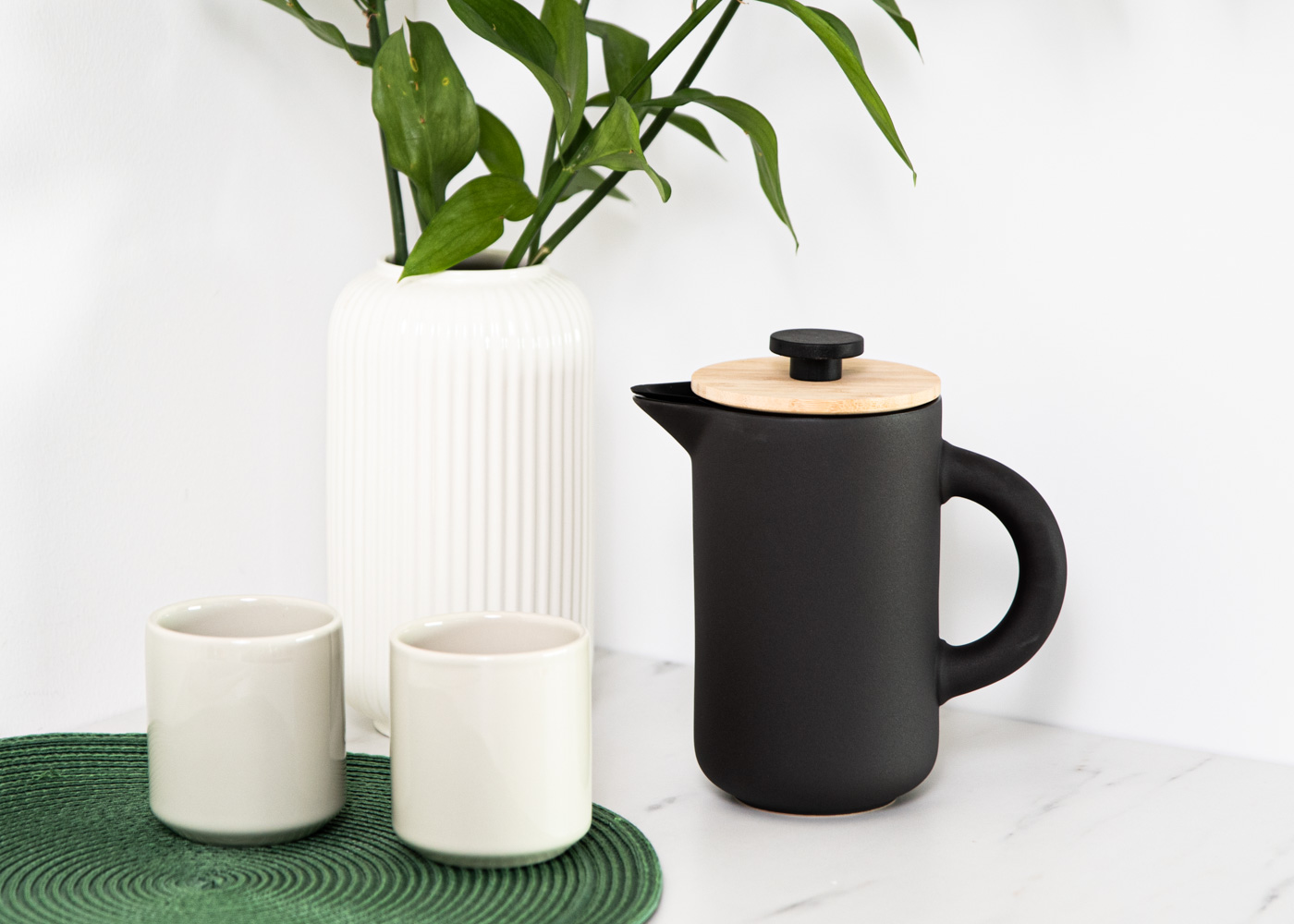 This Bestselling French Press Makes Coffee Without a Hint of