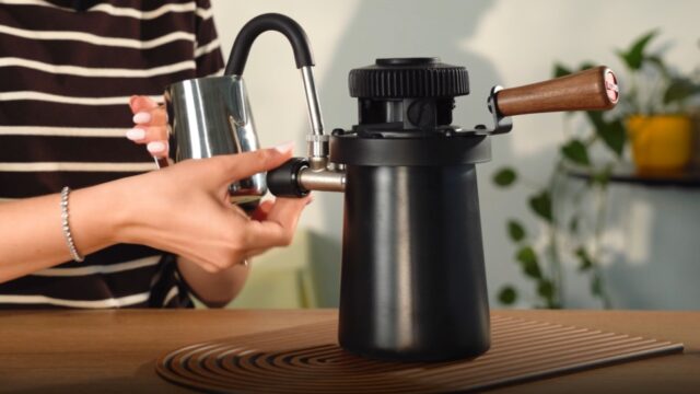 Is There One Best Way to Froth Milk? We Compared 5 Different Methods